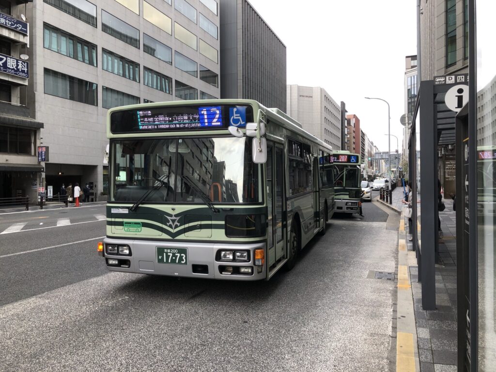 四条烏丸バスのりば徹底ガイド 京都のバス 乗り方徹底ガイド